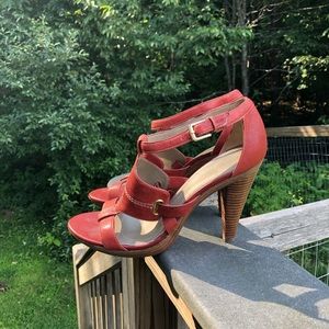 Tahari Flash leather pumps 4” heels sz 10